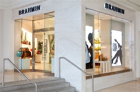 brahmin boutique stores.